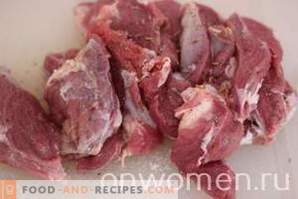 Carne de vită cu carne de vită cu cartofi