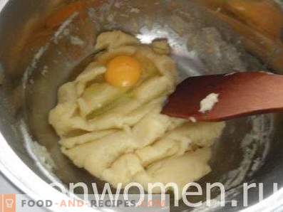 Profiteroli cu umplutură de cartofi și brânză