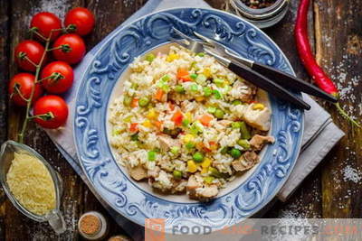 Fast pilaf with meat and vegetables