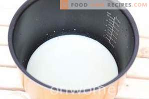 Cereale de lapte pe lapte într-un aragaz lent