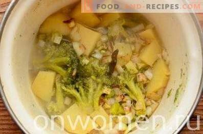 Supă de cremă de broccoli