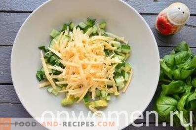 Salată cu avocado și castravete