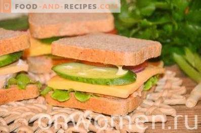 sandviș de pui, brânză și legume
