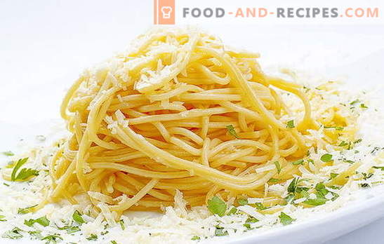 Spaghetele cu brânză sunt un fel de mâncare italiană pe masa noastră. Rețete rapide pentru gătit spaghete cu brânză și diverse aditivi